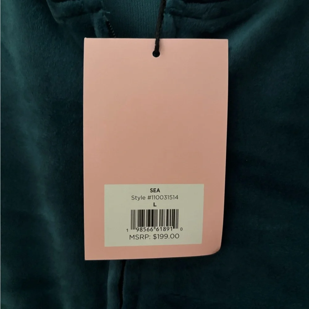 Juicy Couture  NWT Women's  SEA Velour tracksuit set - Picture 9 of 9